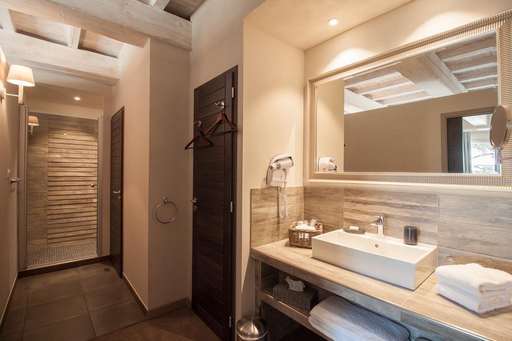 Boutique La Montesquieu 4*
